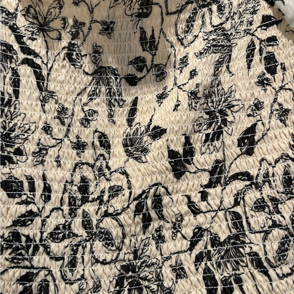 Floral Print Smocked Top - Picture 2 of 2